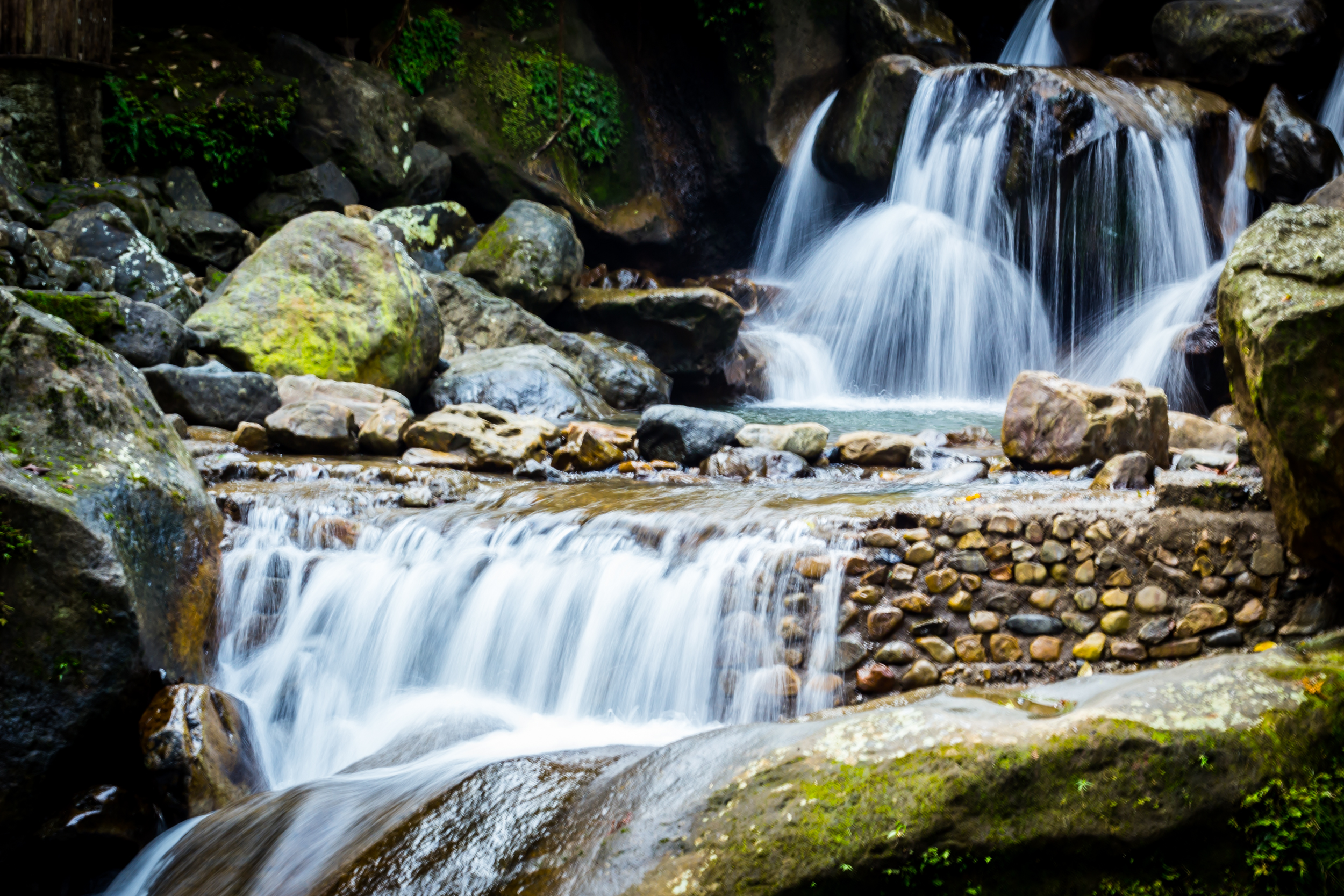 Nongriat waterfall